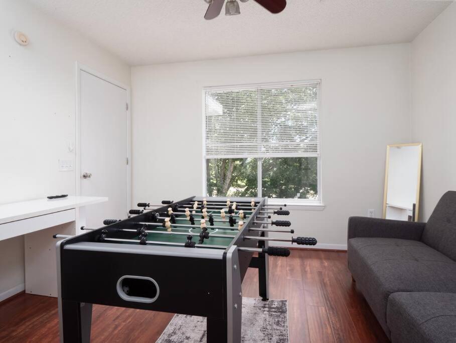Spacious Condo Mins To Shands, University, & Downtown! Гейнсвил Екстериор снимка