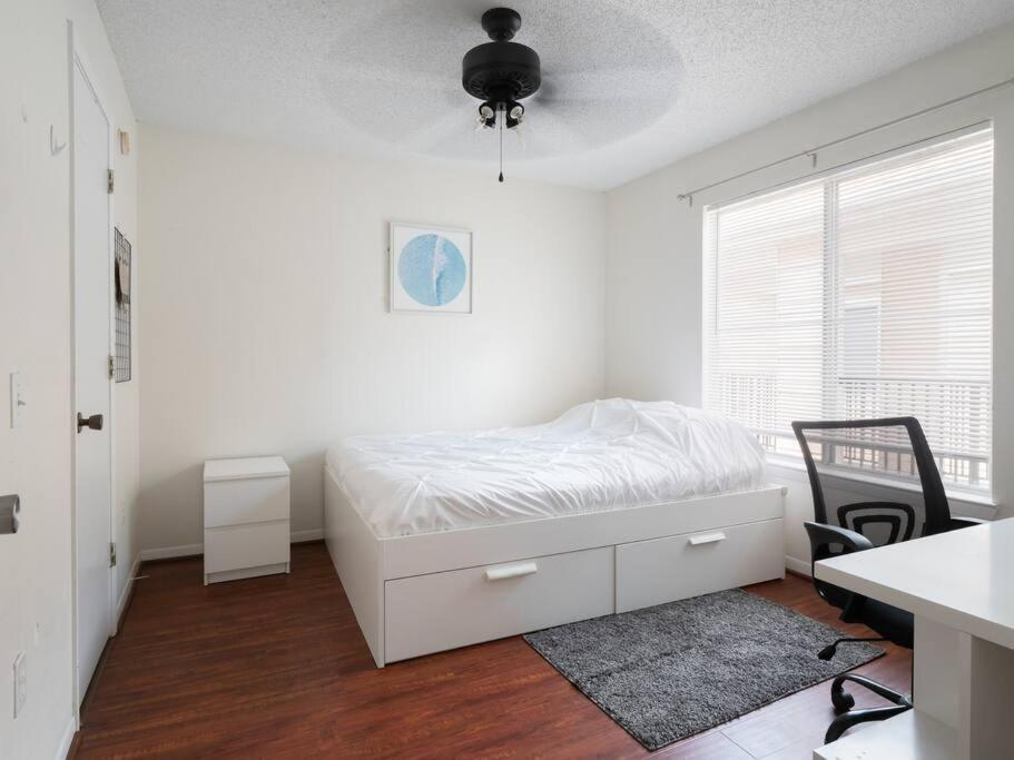 Spacious Condo Mins To Shands, University, & Downtown! Гейнсвил Екстериор снимка